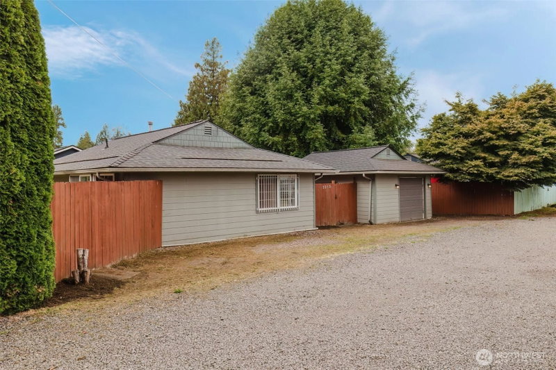 3313 Trenton Avenue photo 30