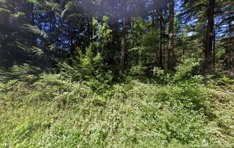 213 Retreat Lane photo 1