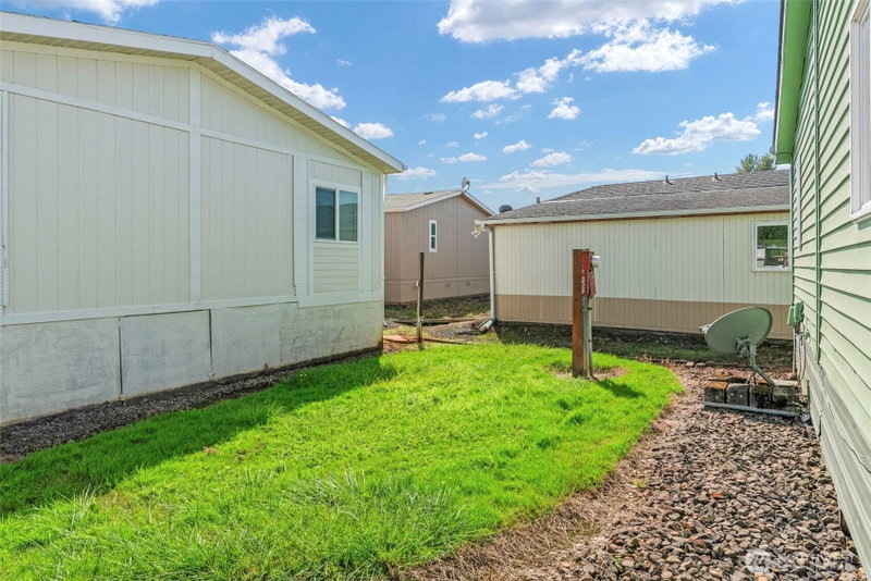1006 S 12th Avenue photo 26