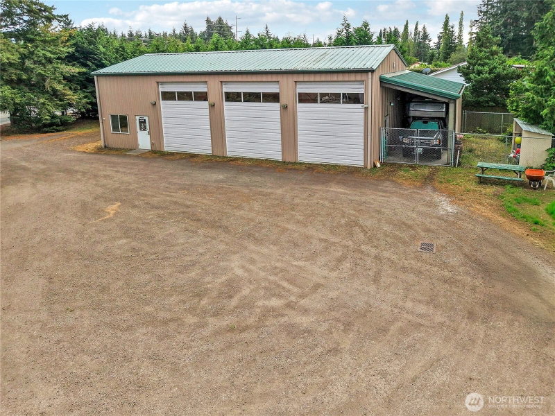 11285 Rhody Drive photo 2