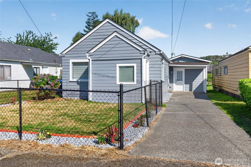 2106 W 2nd Street photo 1