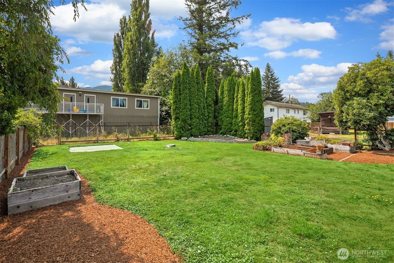 39151 SE Delta Street photo 2