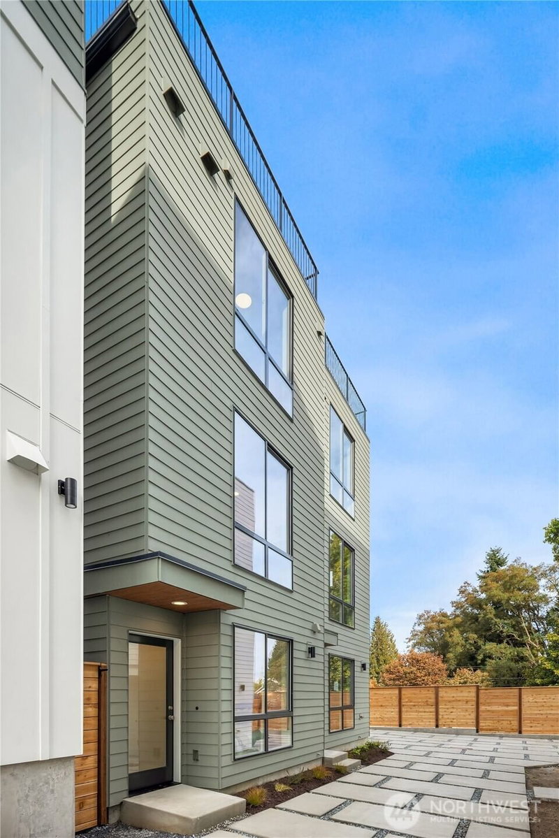 4415 2nd Avenue NE #A photo 2