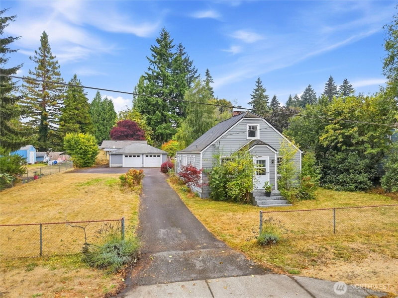 2807 18th Avenue SE photo 2