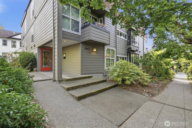 1601 E Columbia Street #104 photo 36