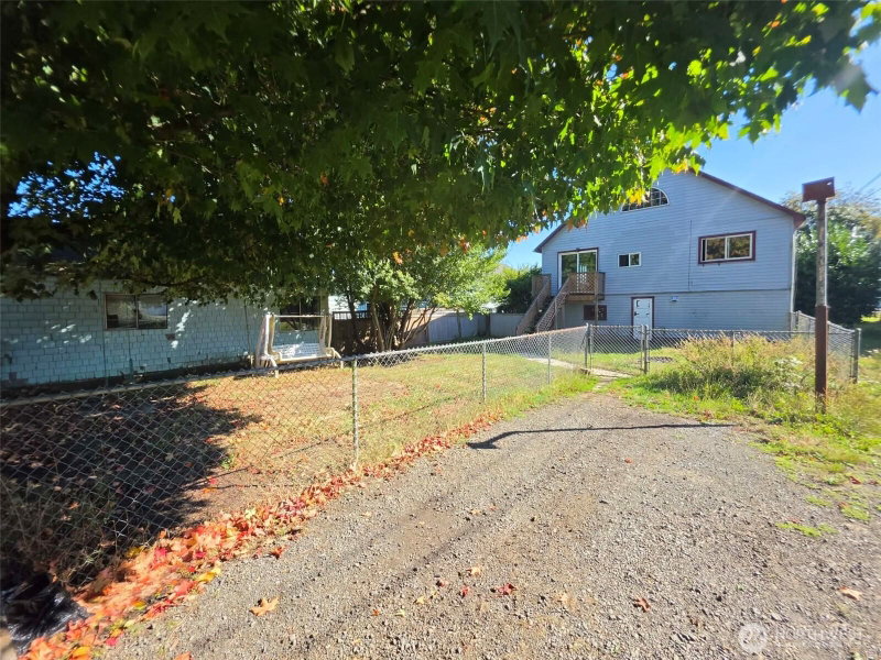 2905 Simpson Avenue photo 25