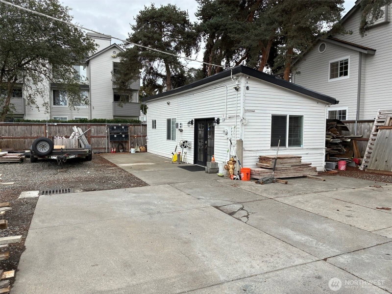 1513 NW 18th St photo 5