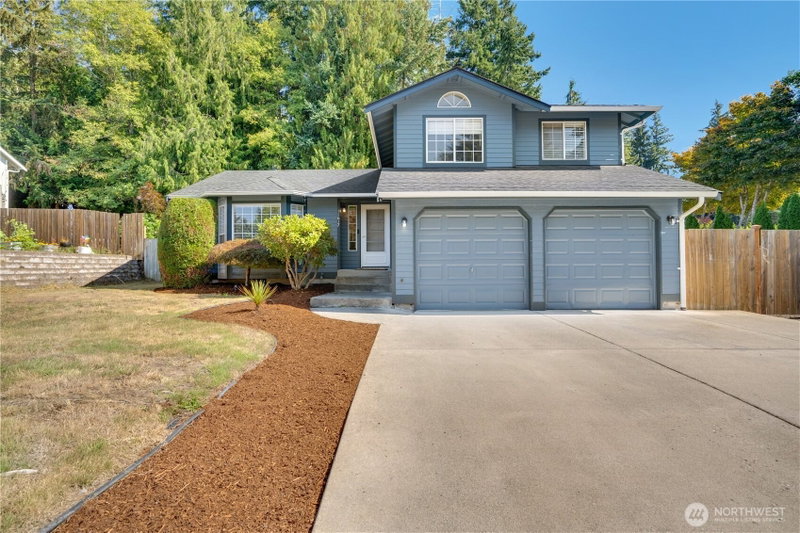 11617 210th Avenue E photo 1
