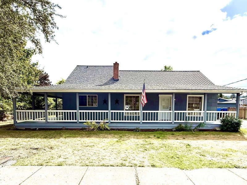 704 Kansas Street SW photo 1