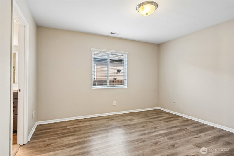 18827 105th Avenue Ct E photo 1