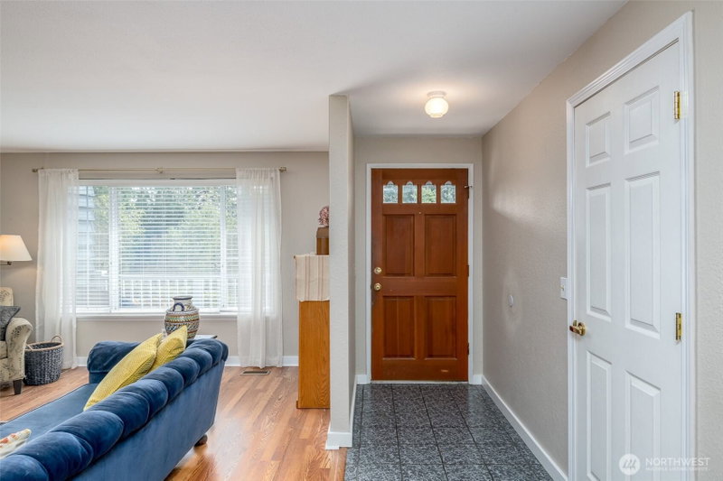 424 119th Avenue E photo 2