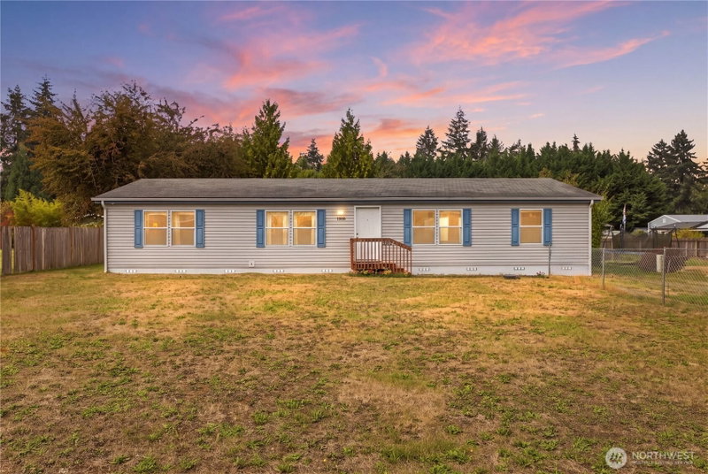 11810 243rd Avenue Ct E photo 1