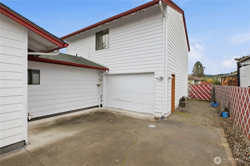 334 Pearl Street photo 22