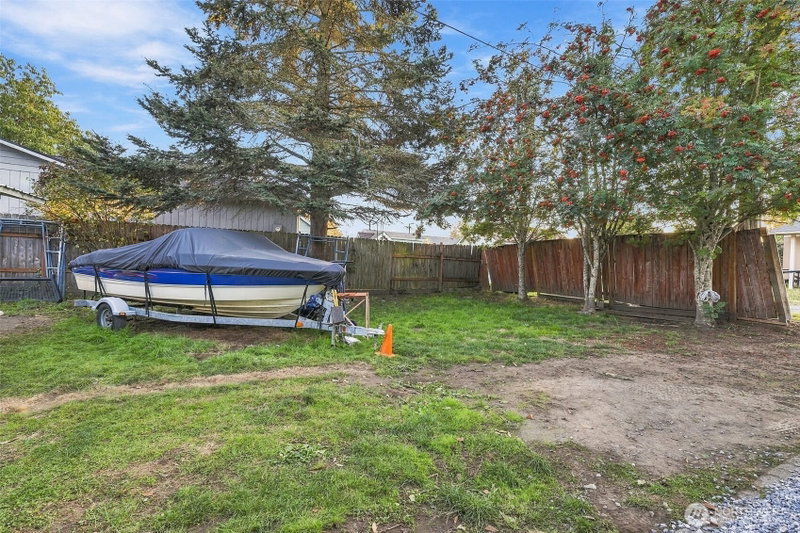 303 G Street SE photo 15