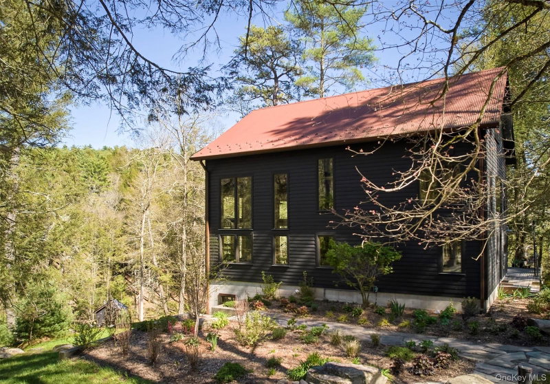 55 Woods Road