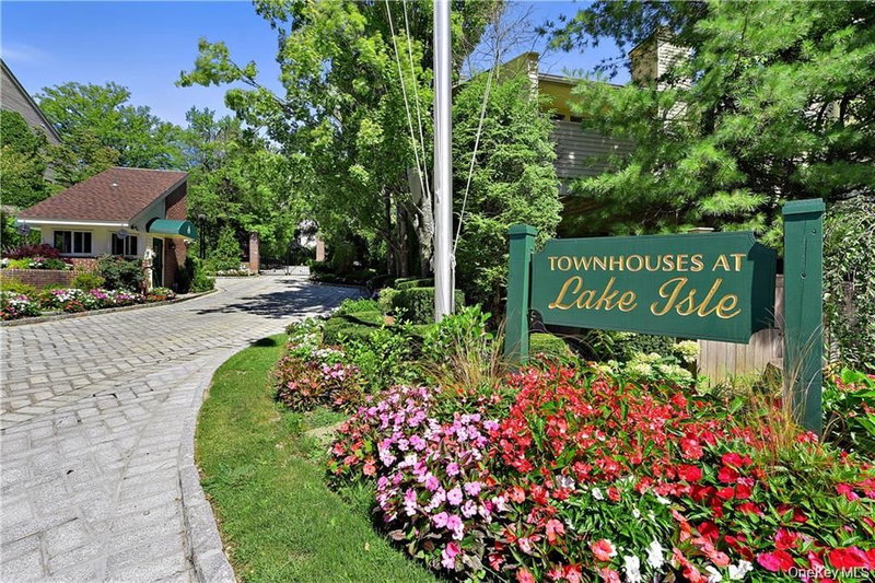 40 Waterside Close