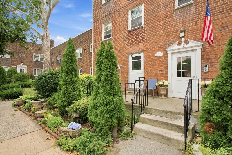 15 Leewood Unit 2L