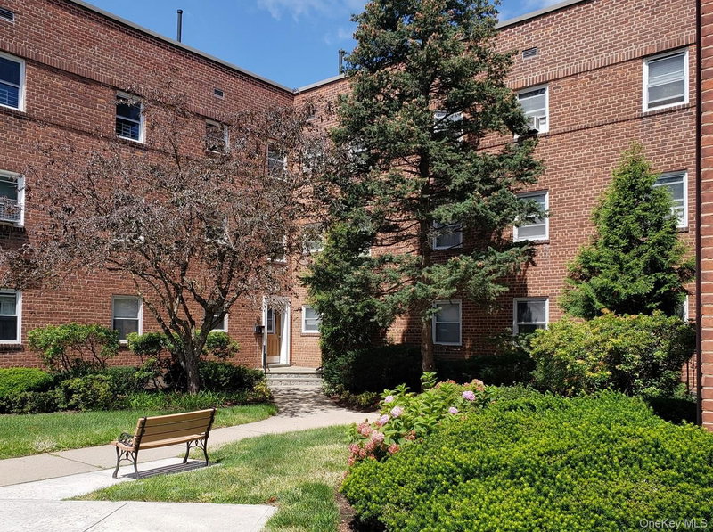 330 Broadway Unit D9