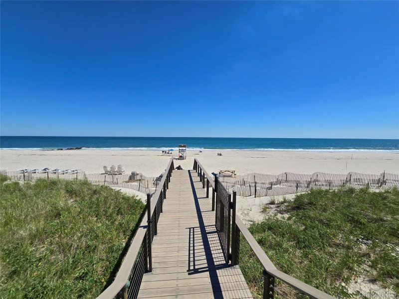 585 Dune Road Unit L10