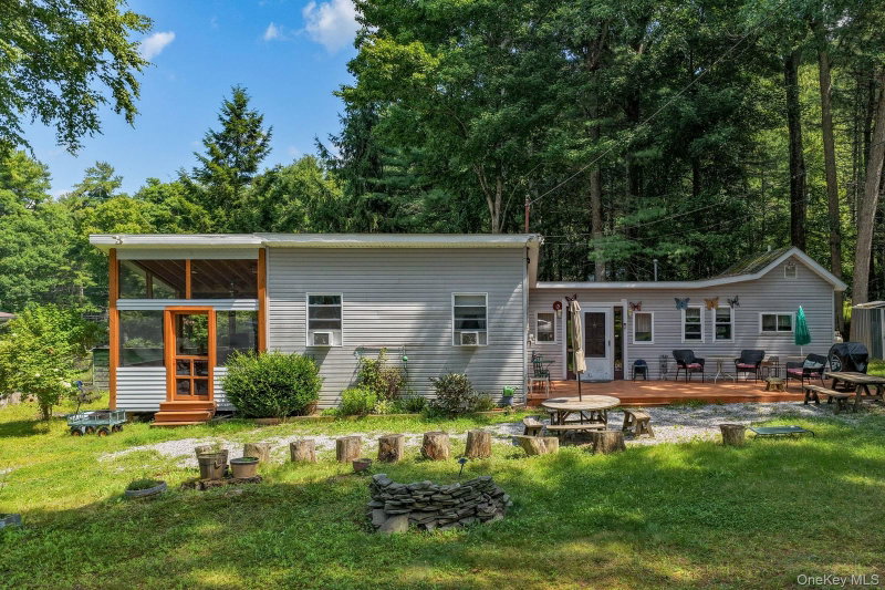 30 Beach RD