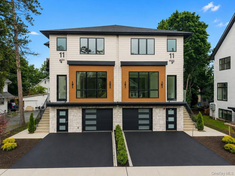 11 Lincoln Street Unit 201