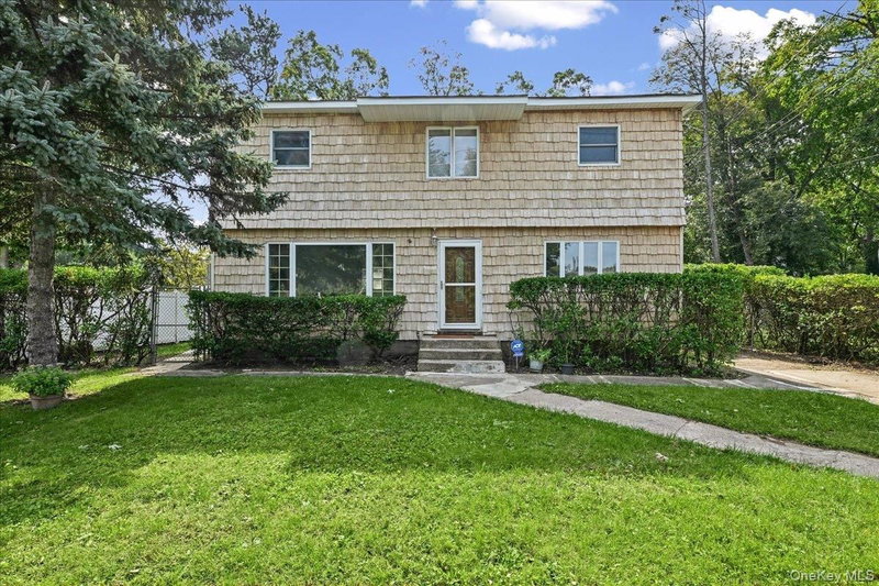 132 Commonwealth Drive