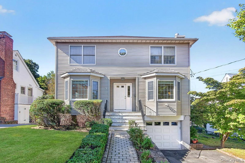 41 Mount Morris Avenue
