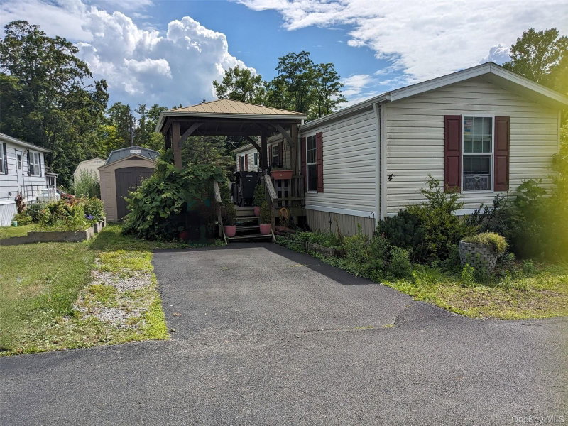 4 Treeline Circle Unit 4