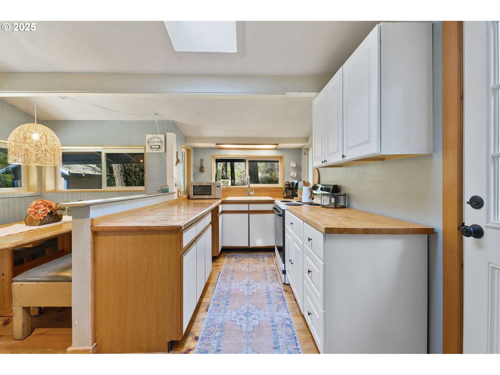 Listing photo 4 of 39, 625 WILSON RD, Mosier, OR, 97040