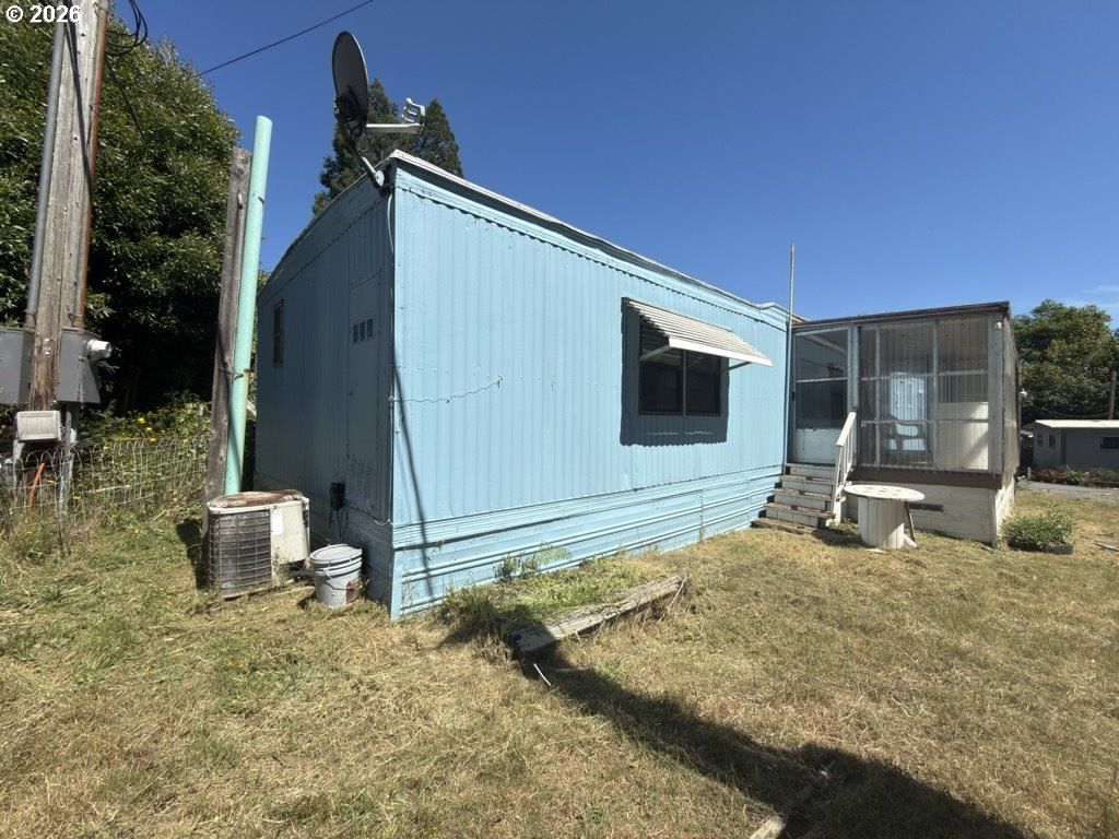 Listing photo 4 of 28, 97883 Court ST #31, Brookings, OR, 97415