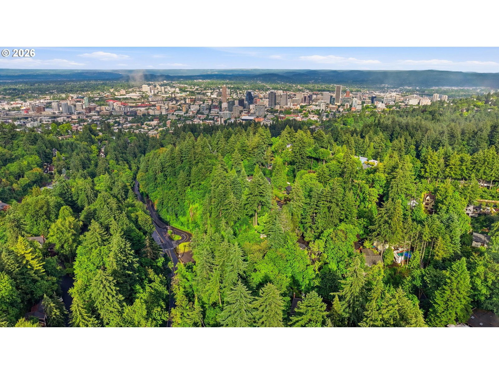 Listing photo 5 of 8, W BURNSIDE RD #5, Portland, OR, 97210