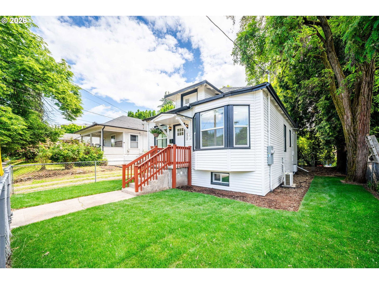 Listing photo 4 of 36, 8950 N SMITH ST, Portland, OR, 97203