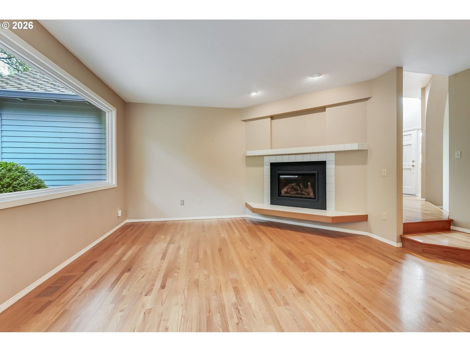 Listing photo 5 of 25, 6842 SW ALDEN ST, Portland, OR, 97223