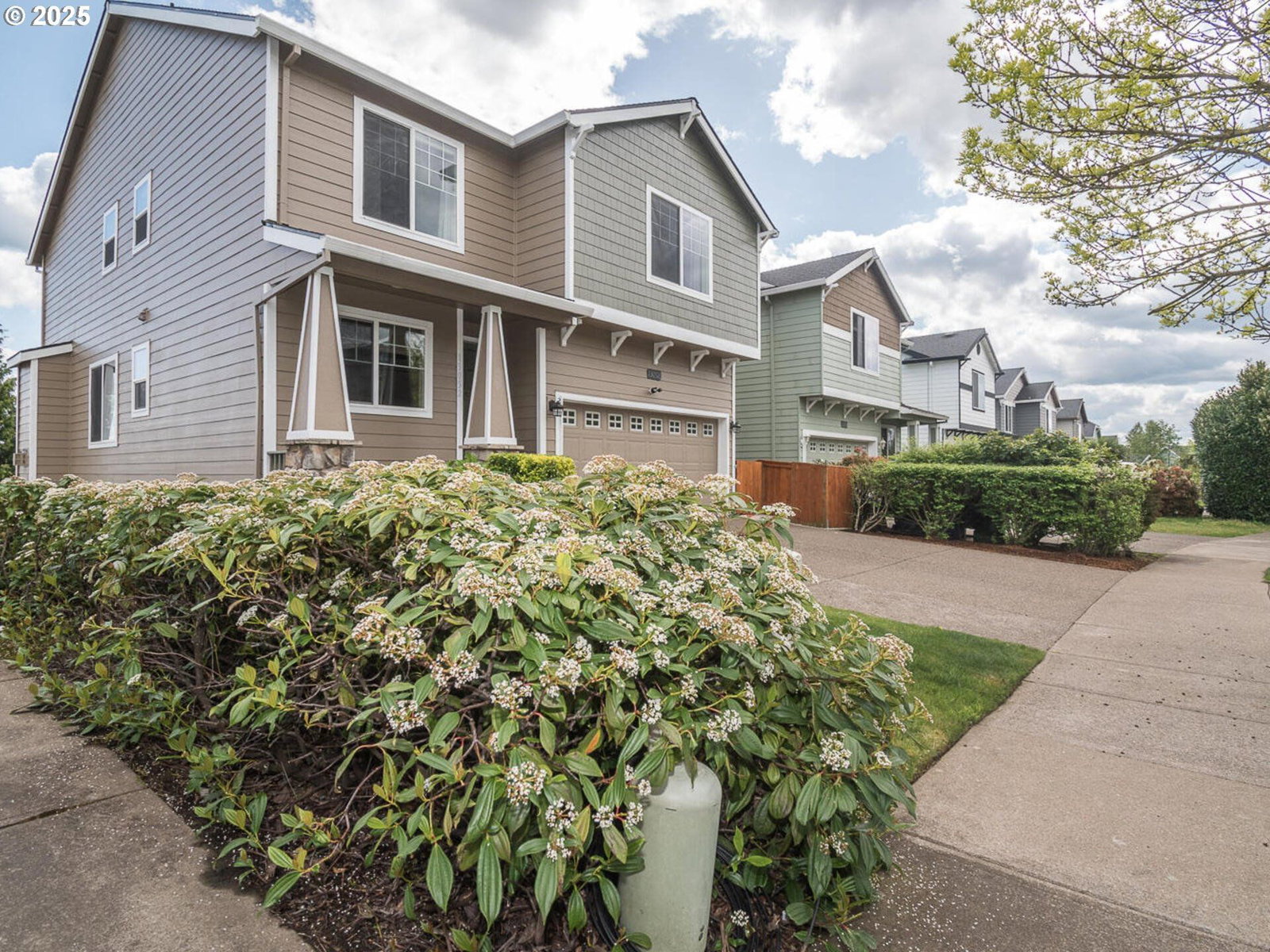 Listing photo 4 of 48, 13052 SE MEADEHILL AVE, Happy Valley, OR, 97086