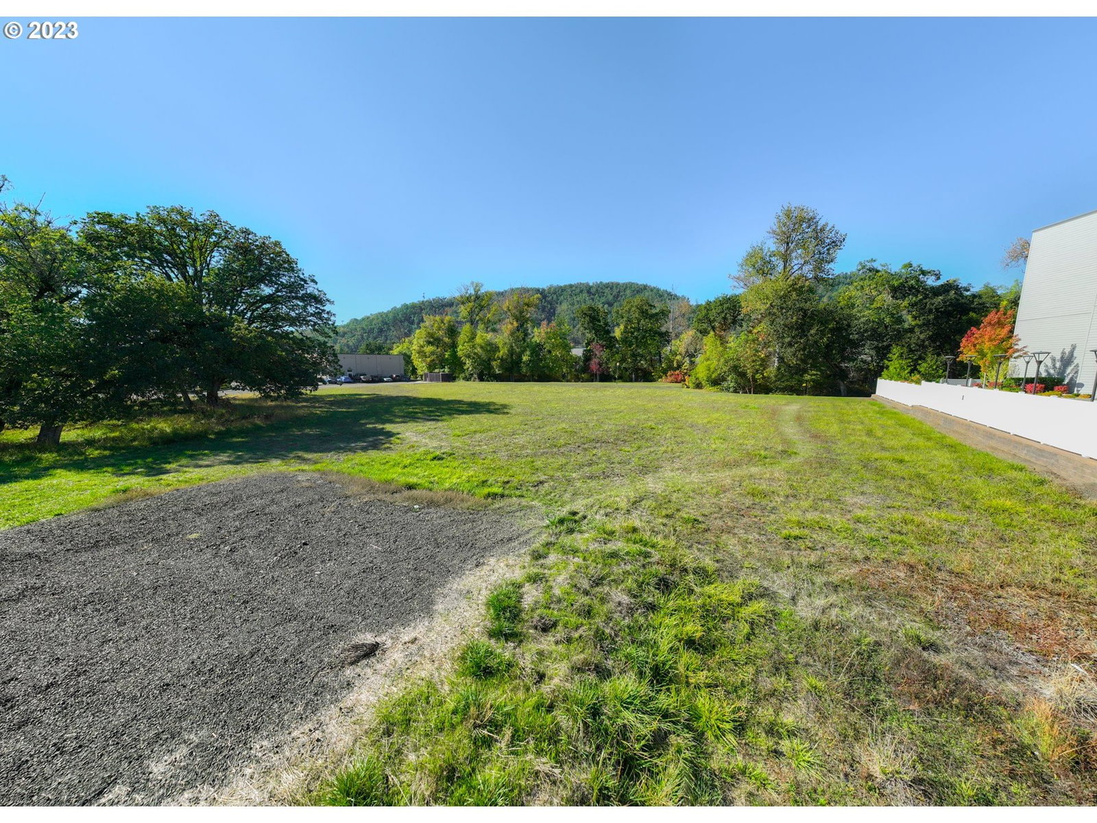 Listing photo 4 of 12, 2460 NW EDENBOWER BLVD ##1, Roseburg, OR, 97471