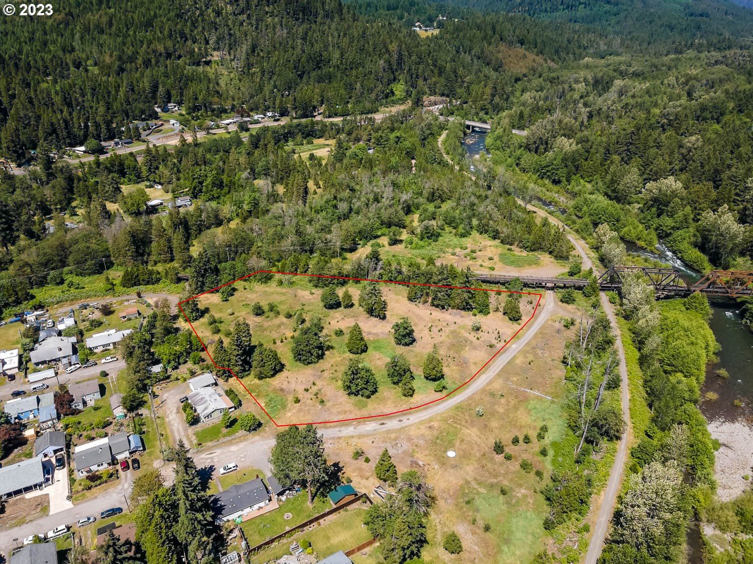 Listing photo 4 of 14, 000 Jasper DR, Oakridge, OR, 97463