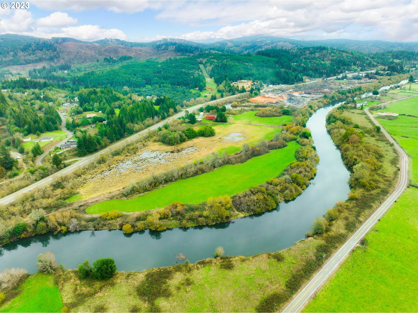 Listing photo 4 of 47, 99690 HIGHWAY 42, Coquille, OR, 97423