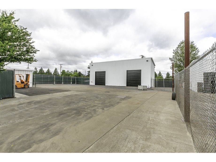 Listing photo 4 of 40, 3620 Mainline DR NE, Salem, OR, 97301