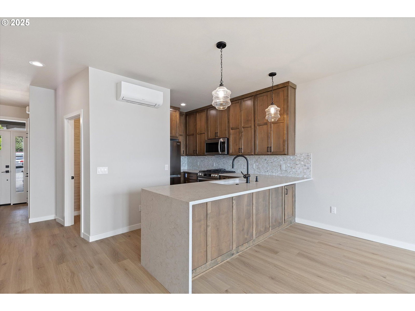 Listing photo 5 of 30, 815 SW 13TH ST #3, Newport, OR, 97365