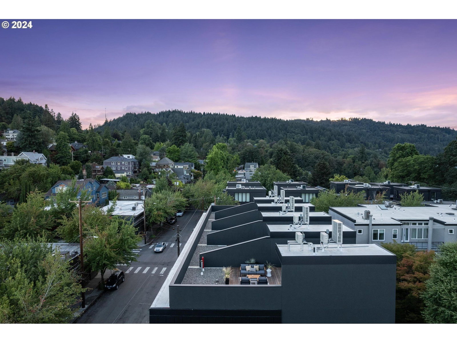 Listing photo 4 of 41, 2791 NW THURMAN ST, Portland, OR, 97210