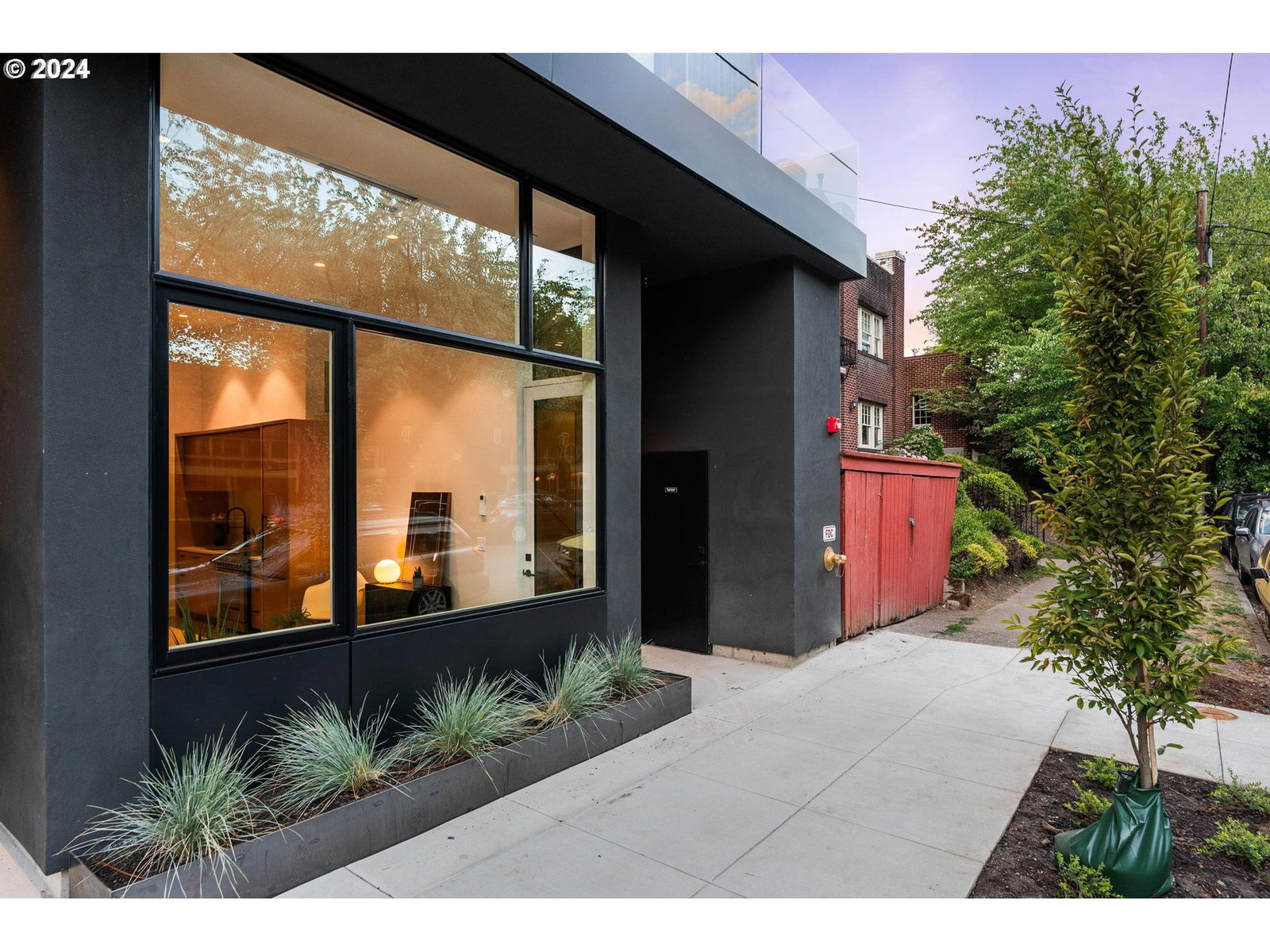 Listing photo 5 of 41, 2791 NW THURMAN ST, Portland, OR, 97210