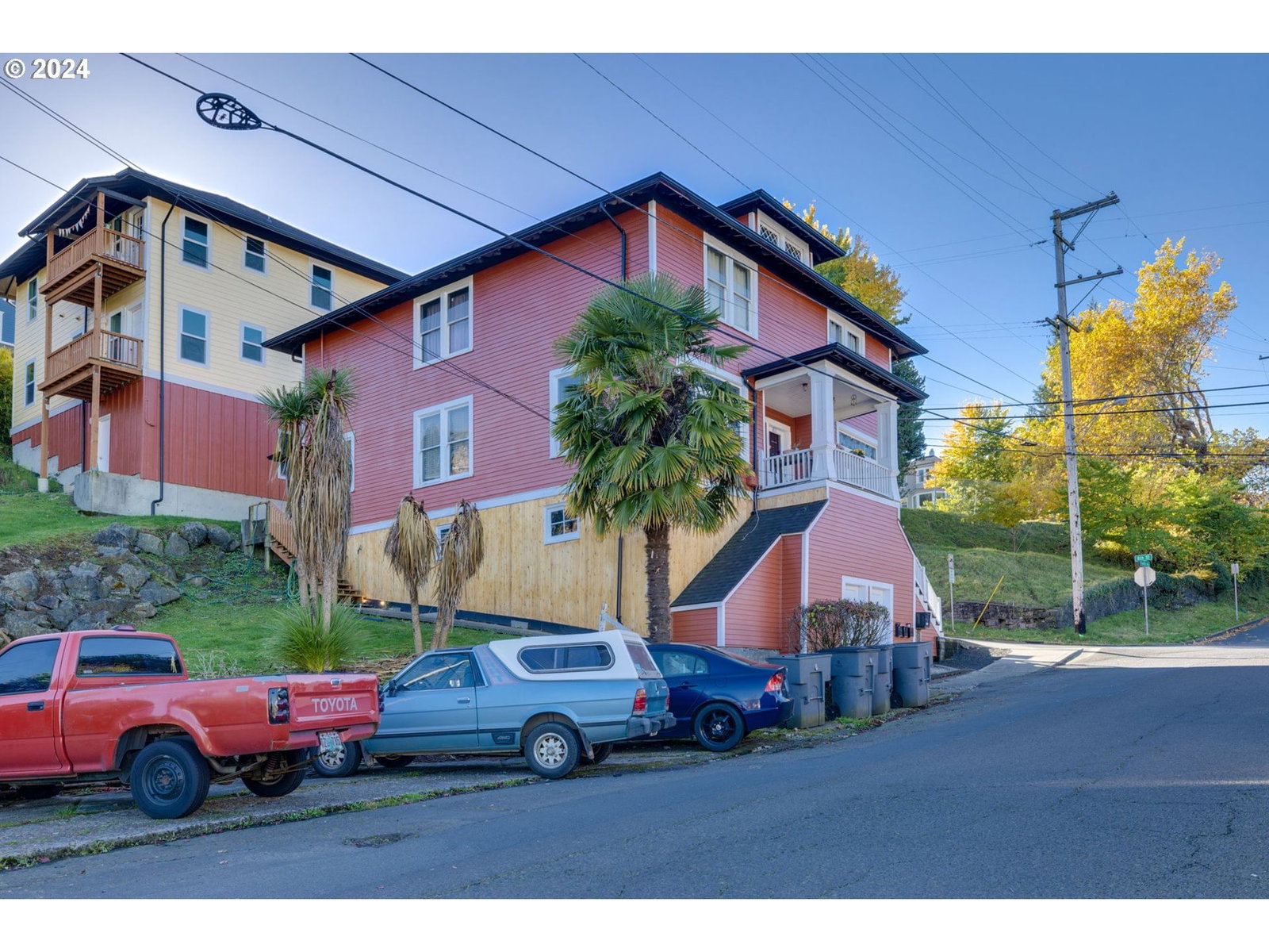 Listing photo 4 of 16, 811 FRANKLIN AVE, Astoria, OR, 97103