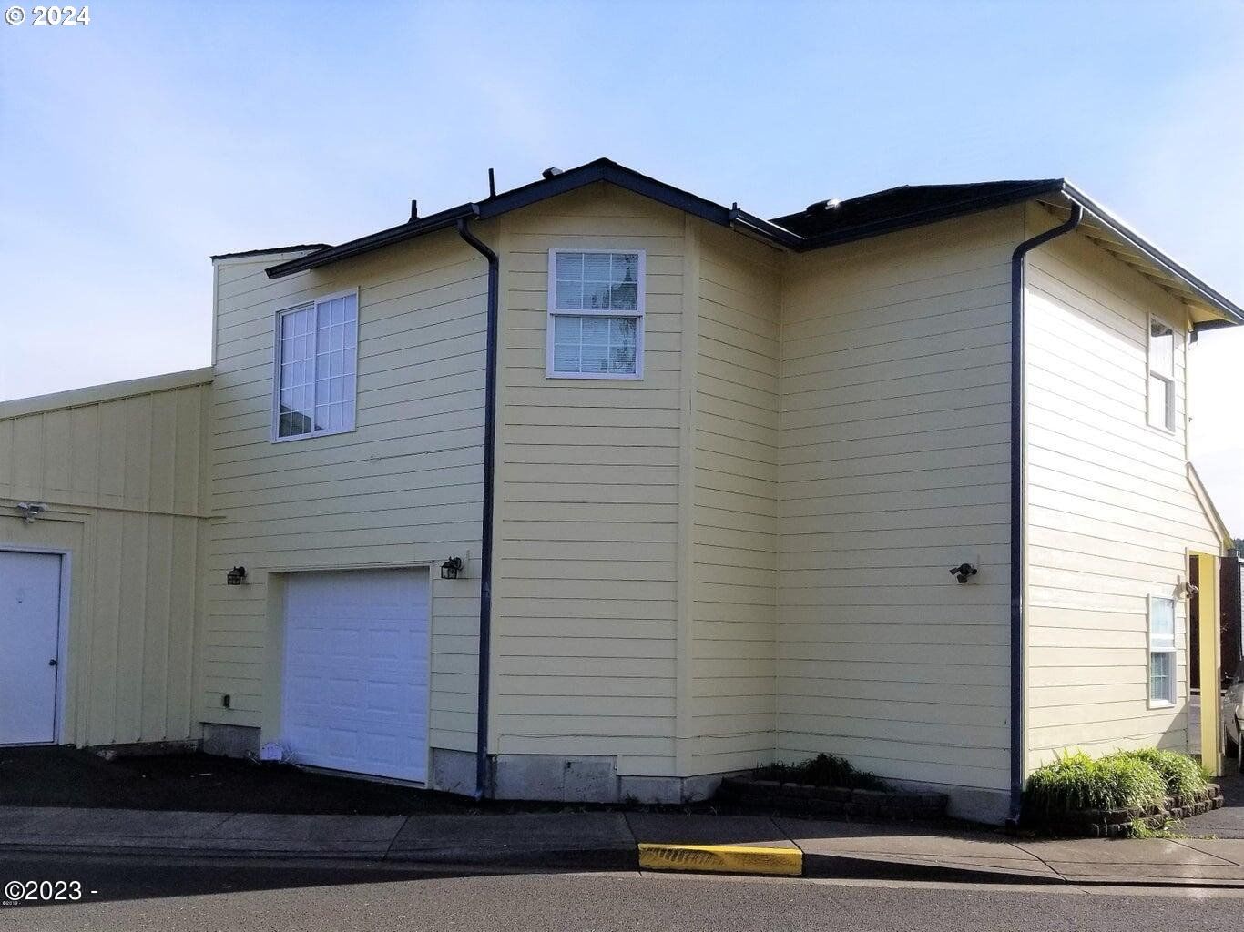 Listing photo 4 of 17, 4787 SW HIGHWAY 101, Lincoln City, OR, 97367