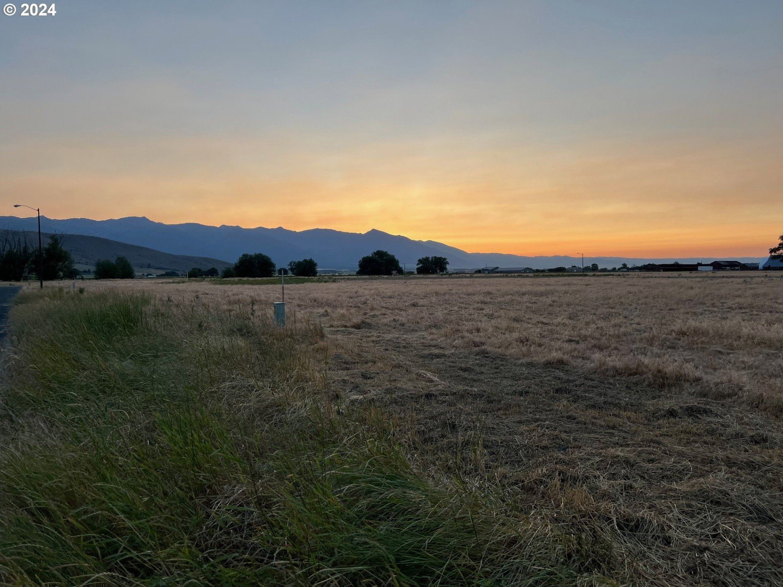Listing photo 4 of 7, 2 E ST, Baker City, OR, 97814