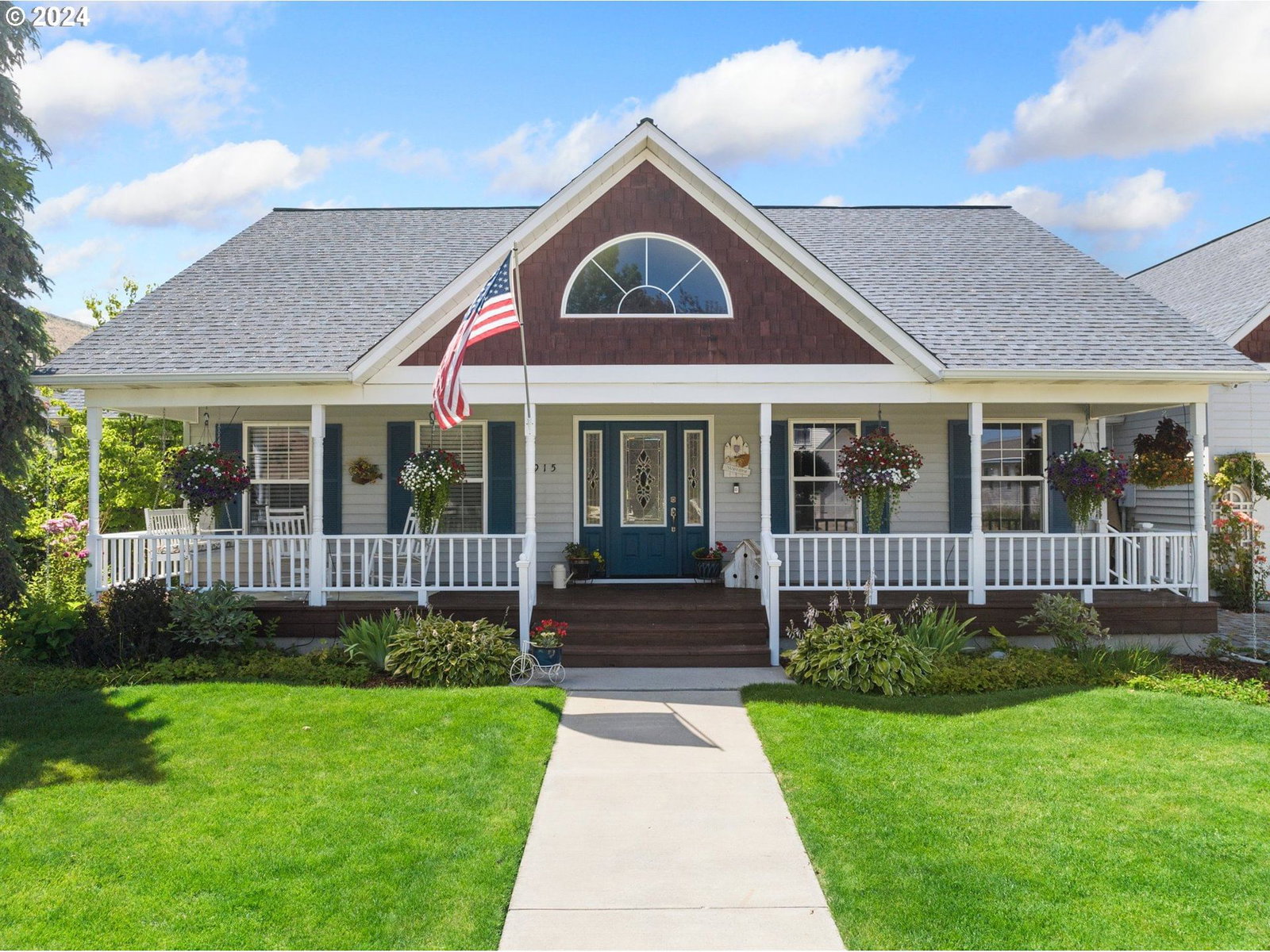 Listing photo 4 of 47, 915 PETRY LN, Baker City, OR, 97814