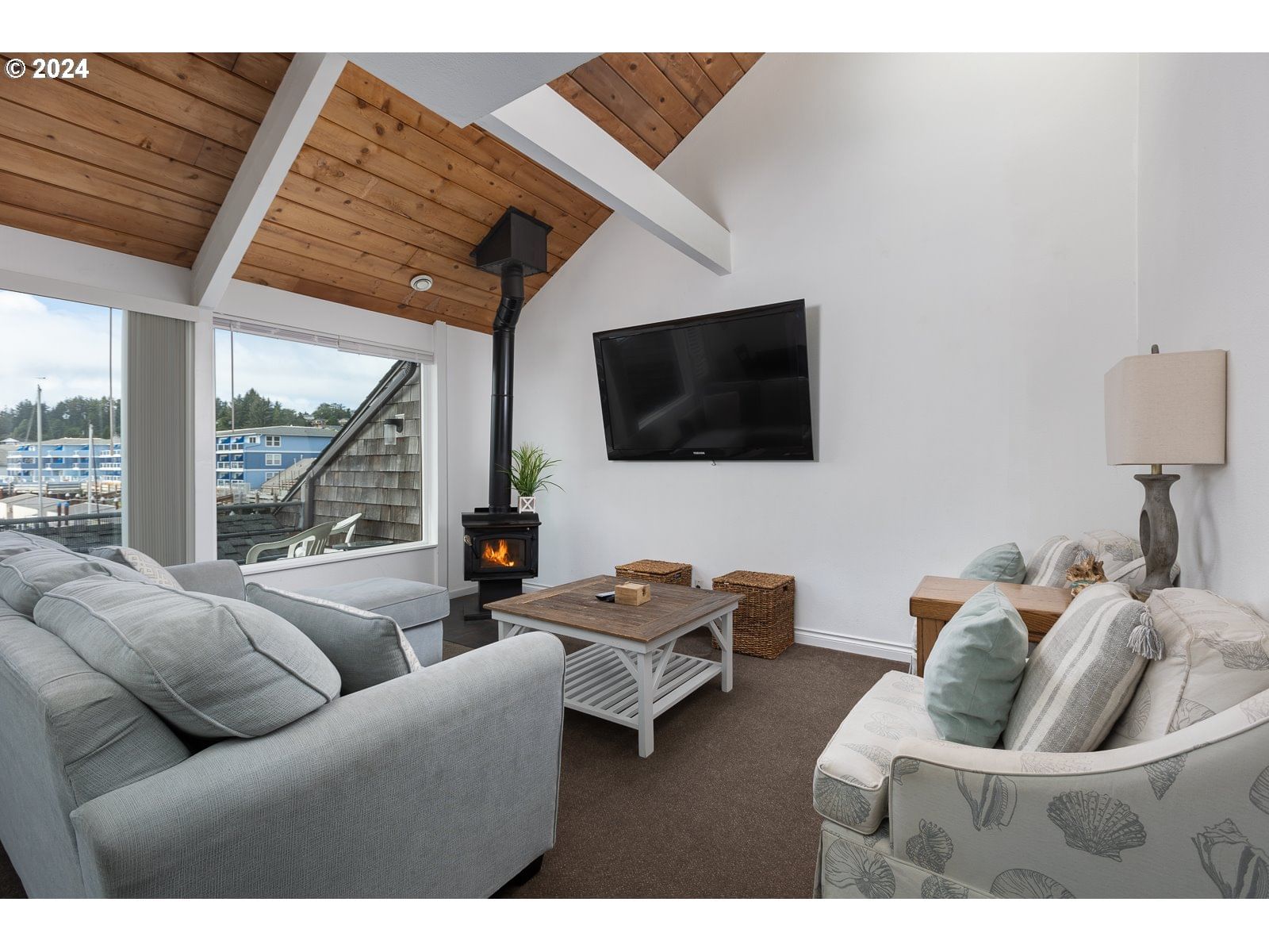 Listing photo 4 of 37, 1000 SE BAY BLVD #202/302, Newport, OR, 97365