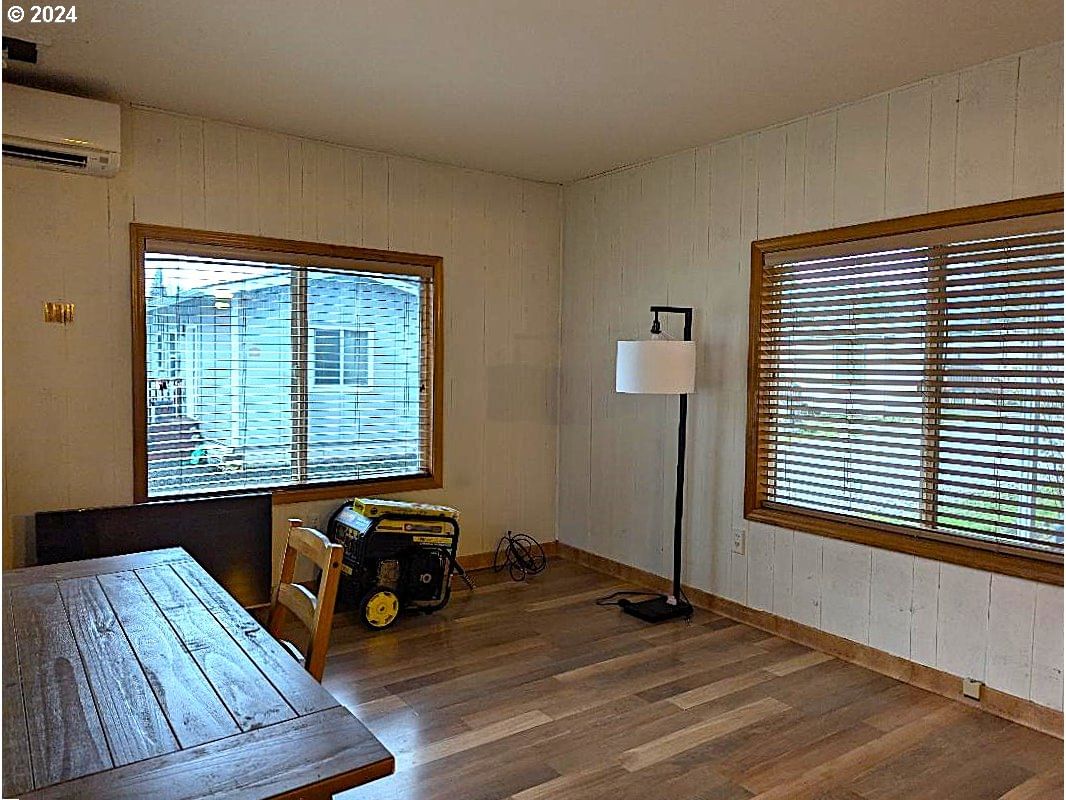 Listing photo 4 of 26, 47775 BERRY ST ##B7, Oakridge, OR, 97463