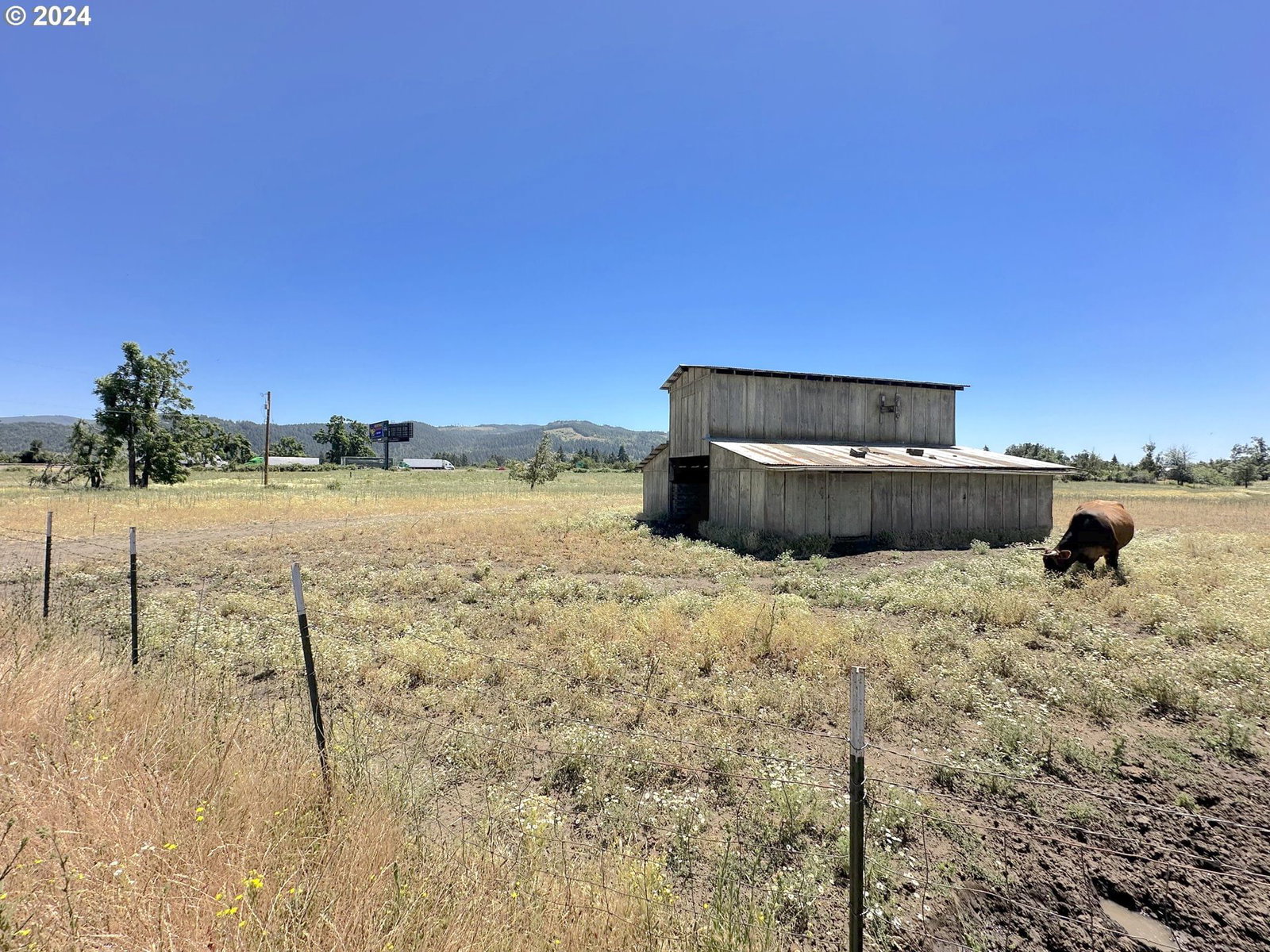 Listing photo 5 of 13, 82815 S MILL ST, Creswell, OR, 97426