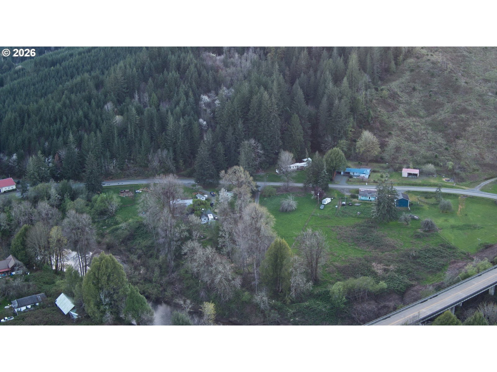 Listing photo 4 of 25, 51298 MYRTLE CREEK RD, Myrtle Point, OR, 97458