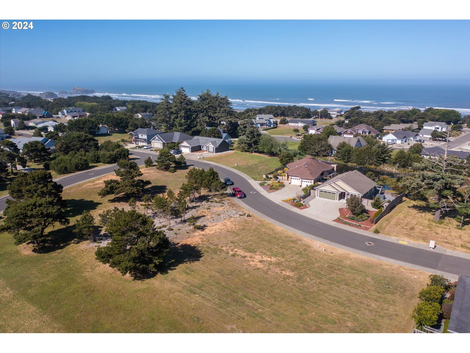 Listing photo 5 of 15, 2732 Lincoln AVE SW #500, Bandon, OR, 97411